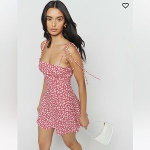 Reformation Presley dress in Amaro🌹